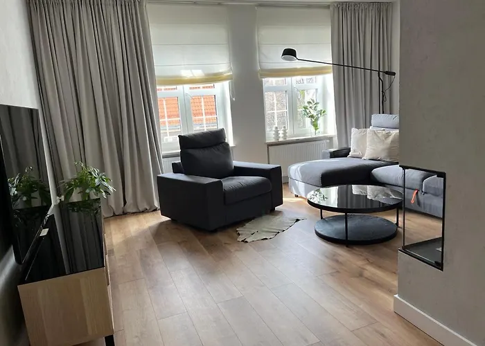 Grand Apartment - Old Town & City Center